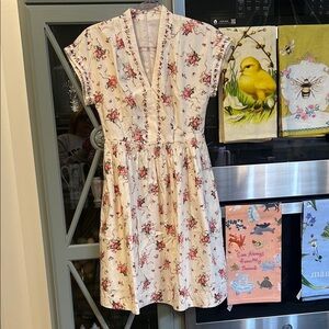 Gal Meets Glam Cream and Pink Floral Dress